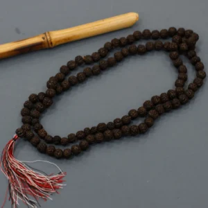 Rudraksha mala med 108 pärlor mörk - produktbild 4