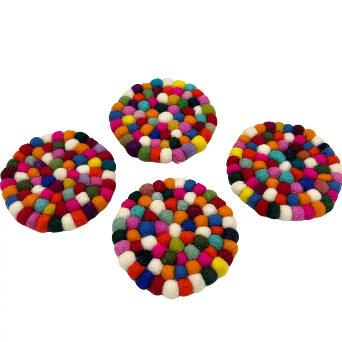 Runda glasunderlägg i filtkulor 10 cm, set om 4 flerfärgade - produktbild 3