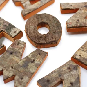 Rustik bokstav i bark "R" 7 cm - produktbild 2