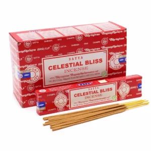Förpackning och rökelsepinnar Satya Celestial Bliss i rött med vit text