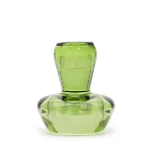 Grön svampformad ljushållare i glas