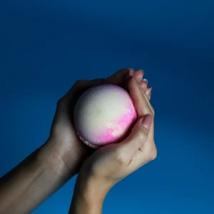 Set med 3 rosa badbomber med lemonaddoft - produktbild 2