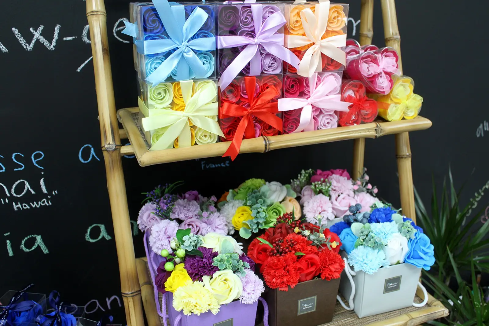 Set med 9 lyxiga tvålblommor i persikorosa nyanser - produktbild 4
