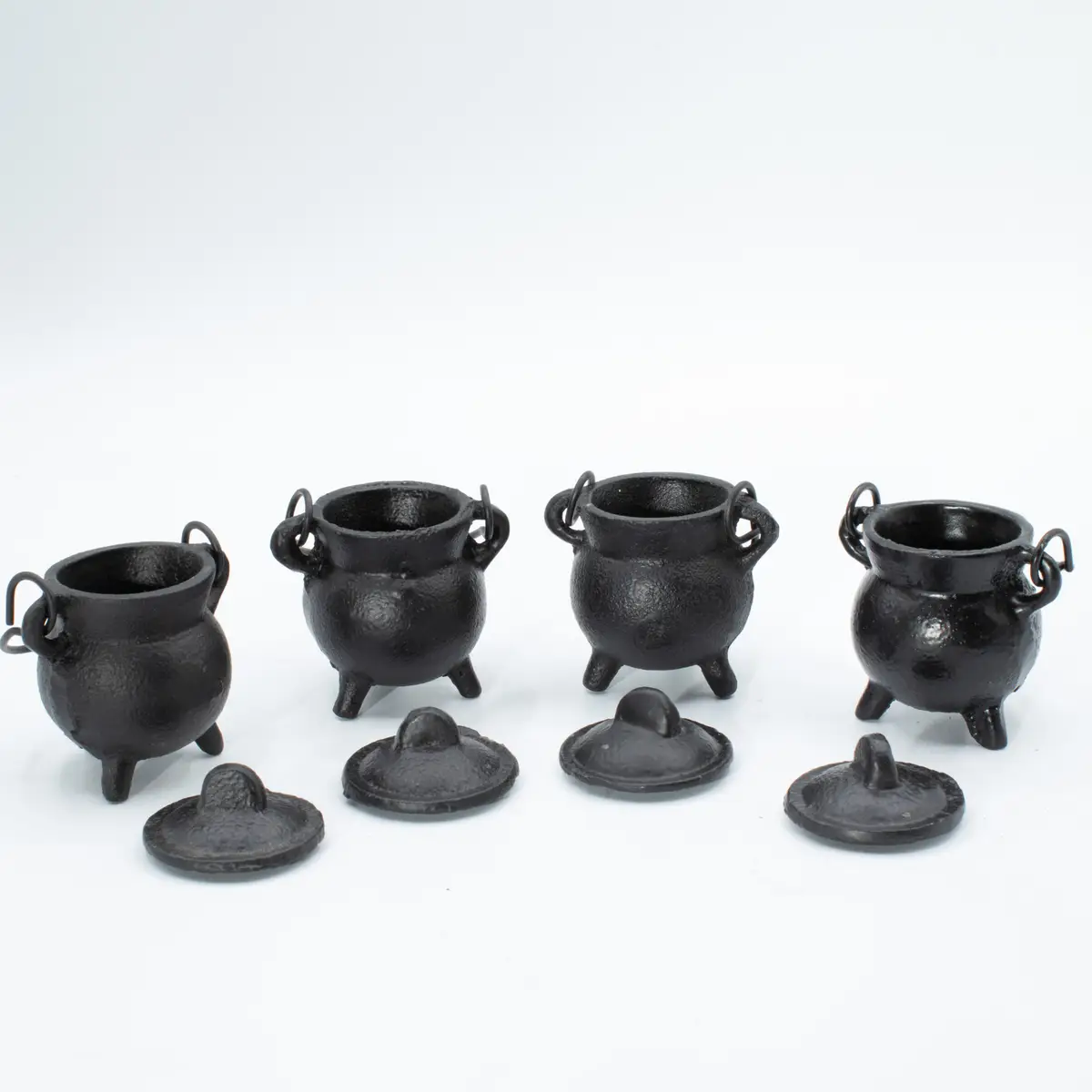 Set med extra små gjutjärnskittlar 5x7 cm - produktbild 4