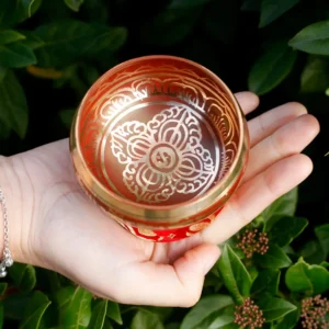 Set med mini tibetansk klangskål i rött med påse och kudde - produktbild 6