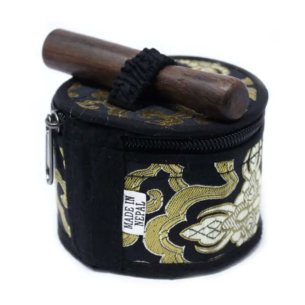 Set med mini tibetansk klangskål i svart med påse - produktbild 5