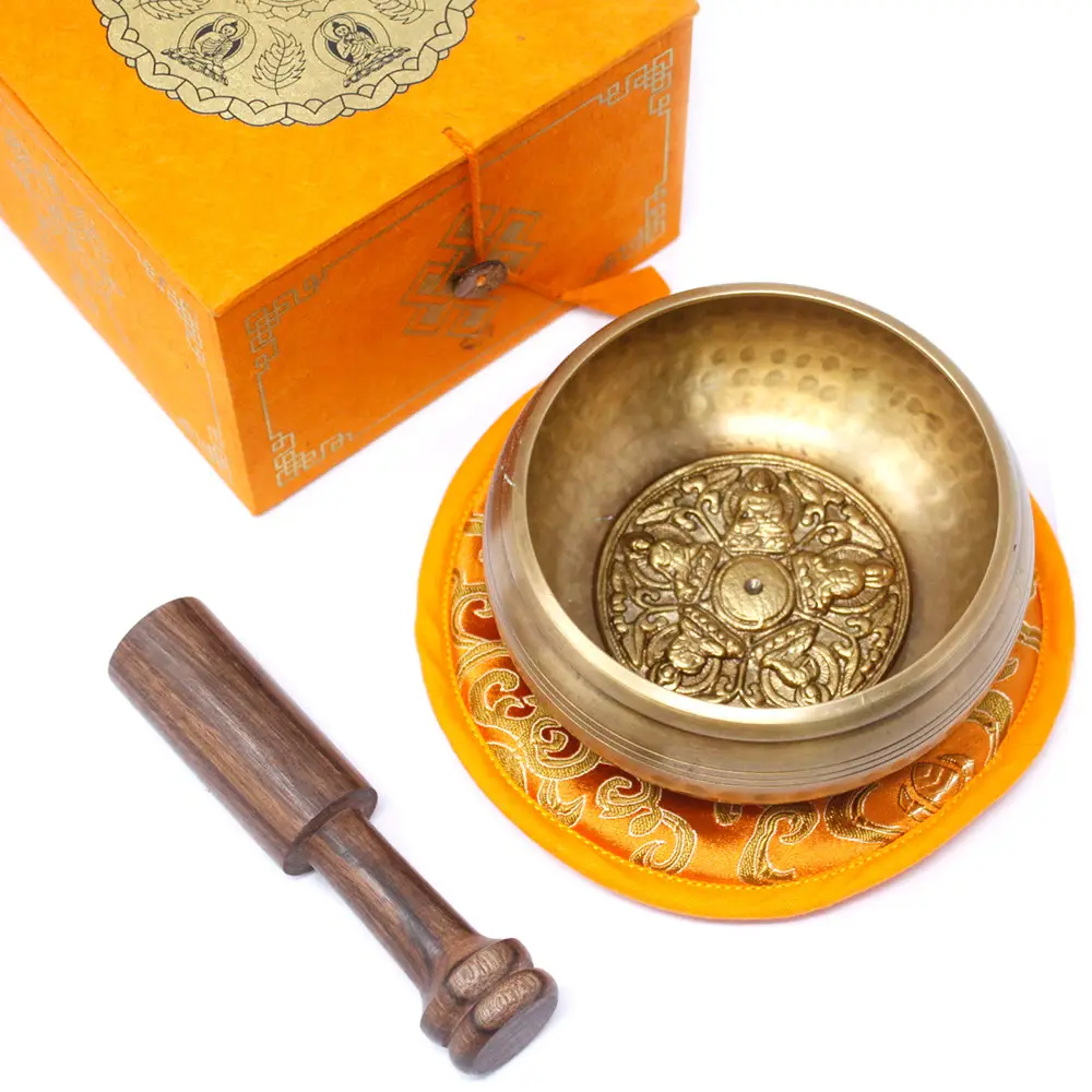 Set med tibetansk klangskål med fem buddhor 10 cm - produktbild 4