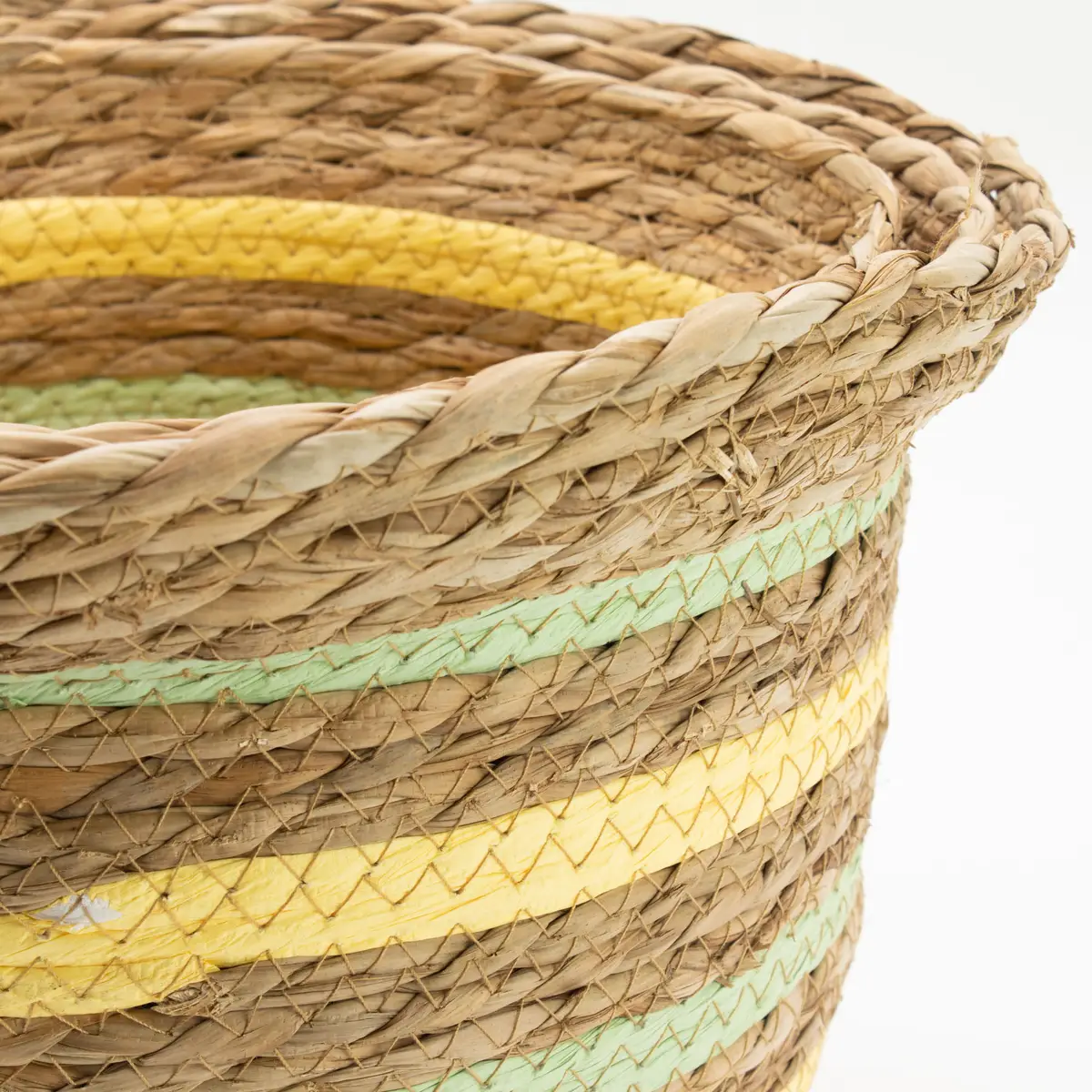 Set med tre vasformade korgar i sjögräs och halm, naturgul och grön - produktbild 8