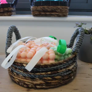 Set med två förvaringskorgar i bananblad och grå raffia - produktbild 2