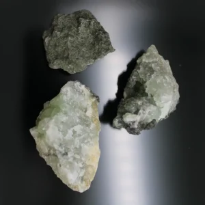 Små mineralprover av prehnit, cirka 100 stycken - produktbild 4
