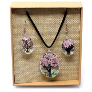 Smyckeset med pressade blommor och livets träd motiv i rosa - produktbild 5