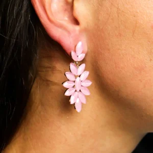 Soft Pink vintageglasörhängen med lång hängande design - produktbild 3