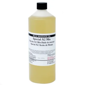 Flaska med Special A2 Mix massageolja 1 kg med vit etikett och svart lock