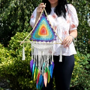 Stor färgglad drömfångare med pyramidform från Bali - produktbild 2