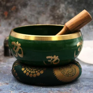 Stor tibetansk klangskål med Livets träd-motiv, grön 14 cm - produktbild 2
