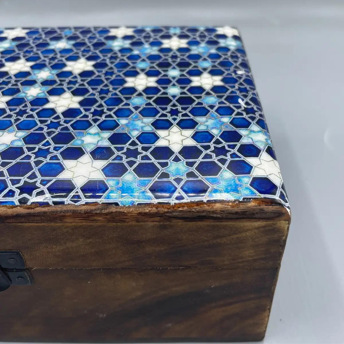 Stor träask med keramisk glasyr och blå stjärnmönster 20x15x7,5 cm - produktbild 3