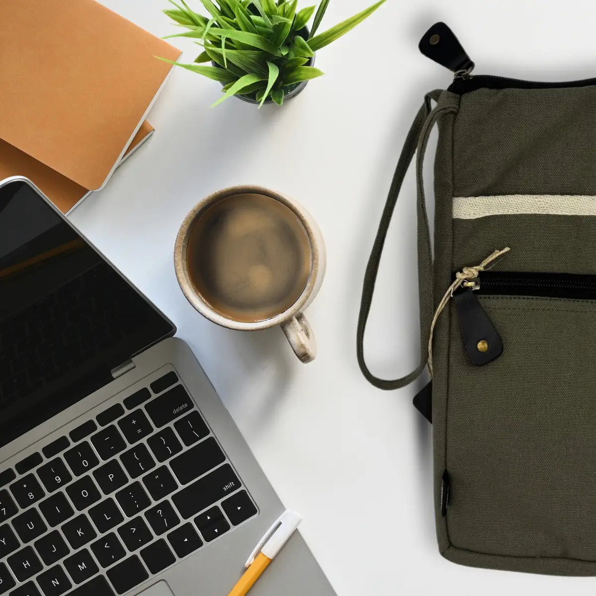 Stort laptopfodral i canvas olivgrönt 30x40 cm - produktbild 3