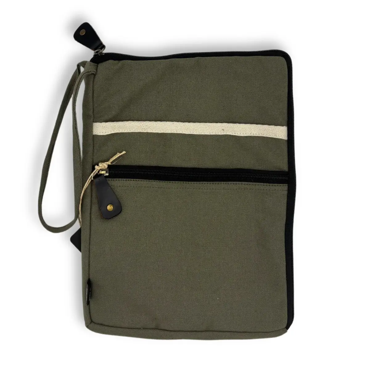 Olivgrönt laptopfodral i canvas med dragkedja och rem