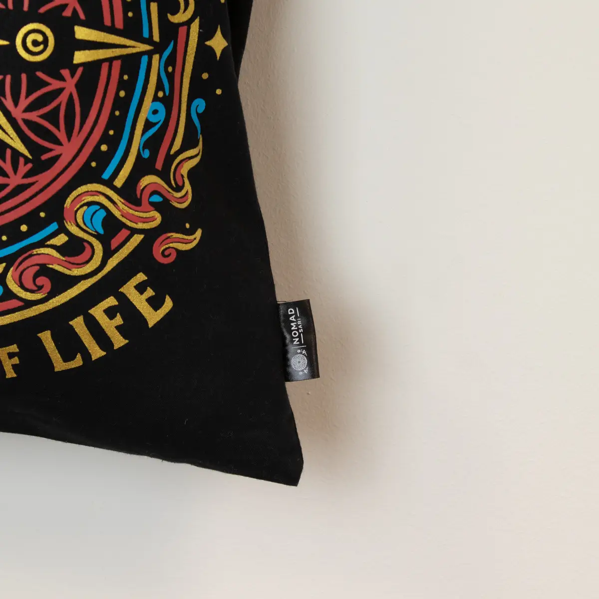 Svart bomullstygkasse med Compass of Life-motiv - produktbild 2