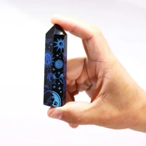 Svart obsidianspets med blå kosmiska symboler cirka 9 cm - produktbild 2