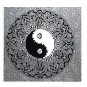 Svartvitt bomullstäcke med handtryckt Ying Yang-motiv och dekorativa mönster