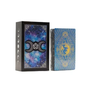 Tarotkortset med blå folie och månmotiv i lyxig presentförpackning