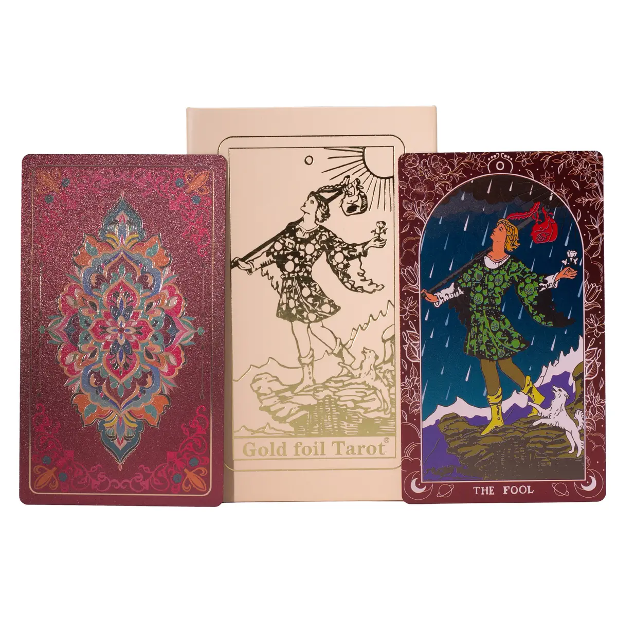 Tarotkortset med rubinfärgad folie och bok i rosa presentask - produktbild 2