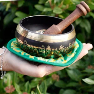 Tibetansk klangskål Green Tara 10 cm med tillbehör - produktbild 6