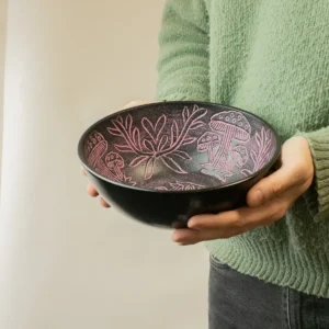 Tibetansk klangskål i aluminium med svampmotiv, 20 cm - produktbild 4