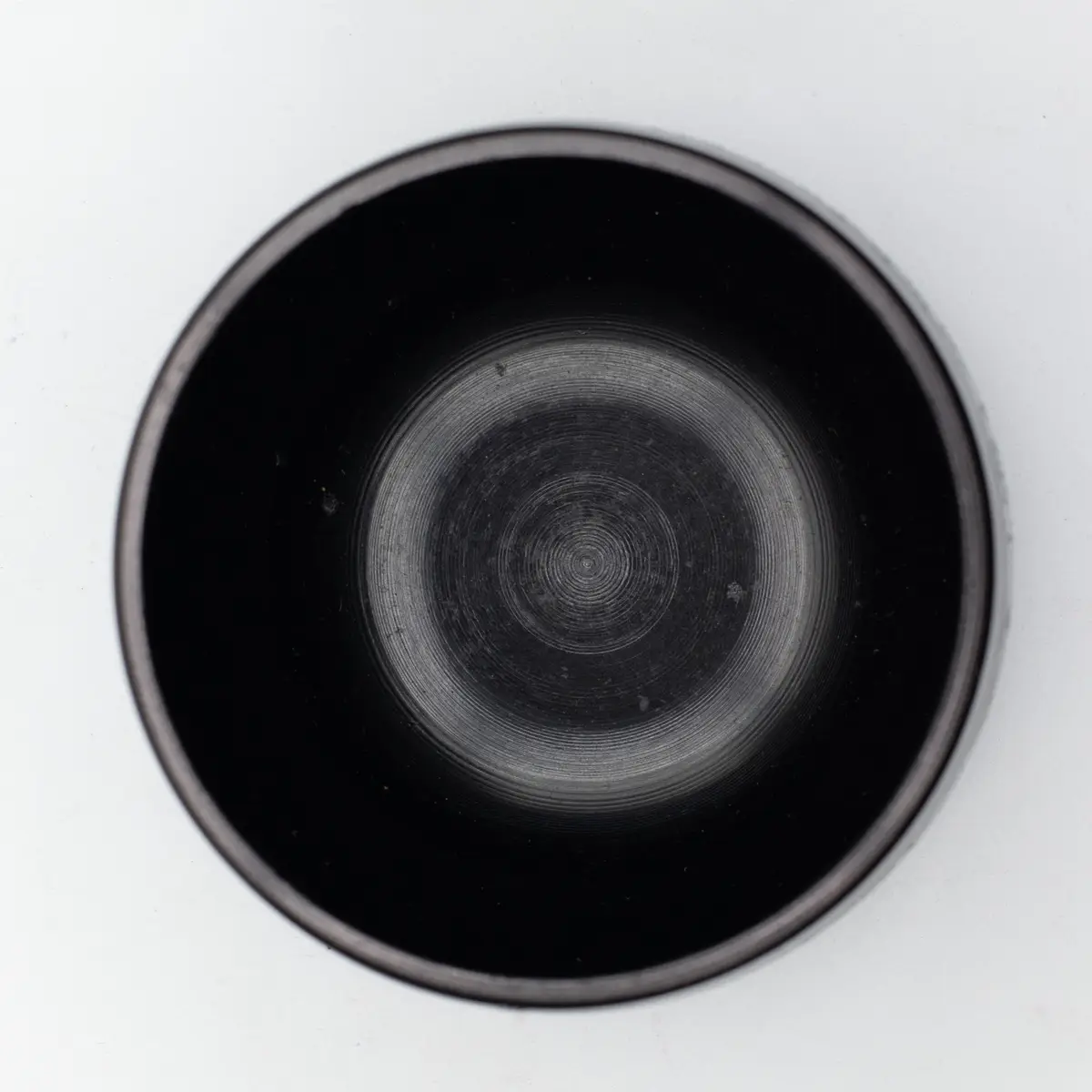 Tibetansk klangskål med svammmotiv i aluminium, 15 cm - produktbild 3