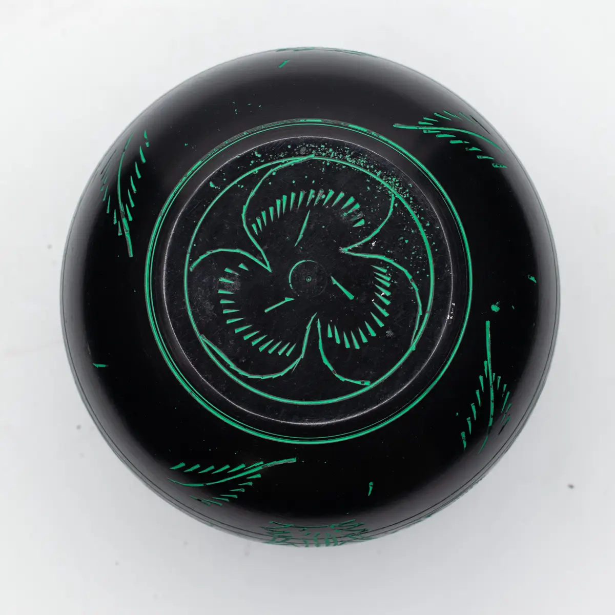 Tibetansk klangskål med svammmotiv i aluminium, 15 cm - produktbild 4