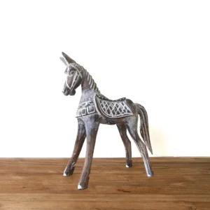Träskuren dekorativ häst 25 cm antik finish - produktbild 2