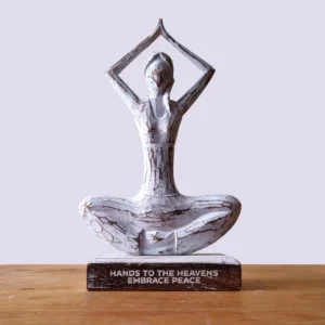Trästatyett Yoga Kvinna Vitmålad i Hands Up-position - produktbild 3