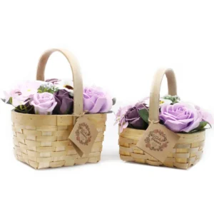 Tvålbukett i rottingkorg med rosa blommor - produktbild 2
