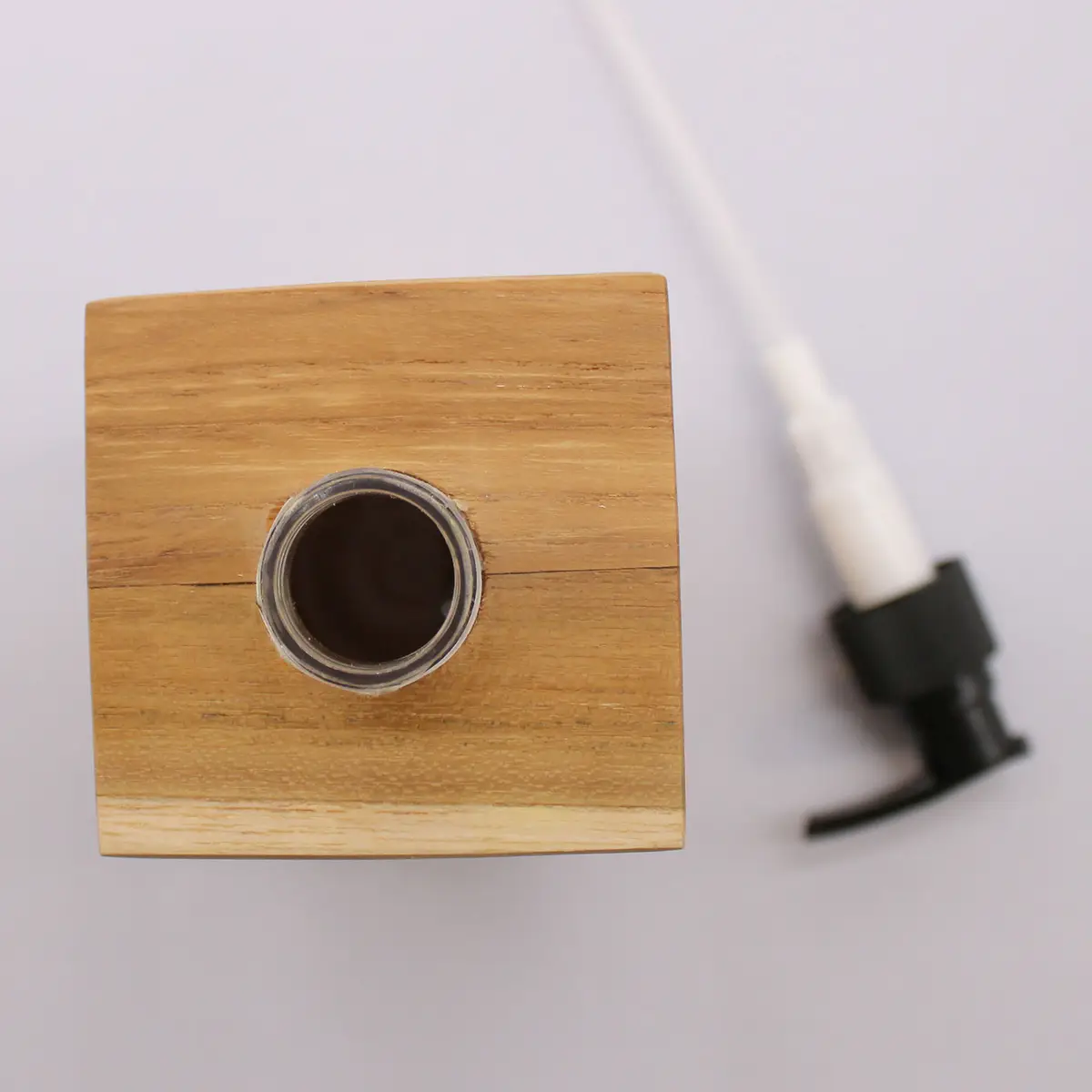 Tvålpump i naturligt teakträ, fyrkantig - produktbild 9