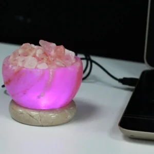 USB-himalayasaltlampa i skål med färgskiftande belysning - produktbild 3