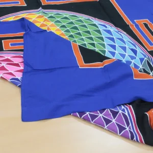 Väggdekoration i Bali-vaxbatik med sju flaggsymboler - produktbild 2