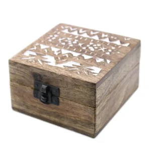Vitlaserad trälåda med slavisk design 10x10x6 cm - produktbild 6