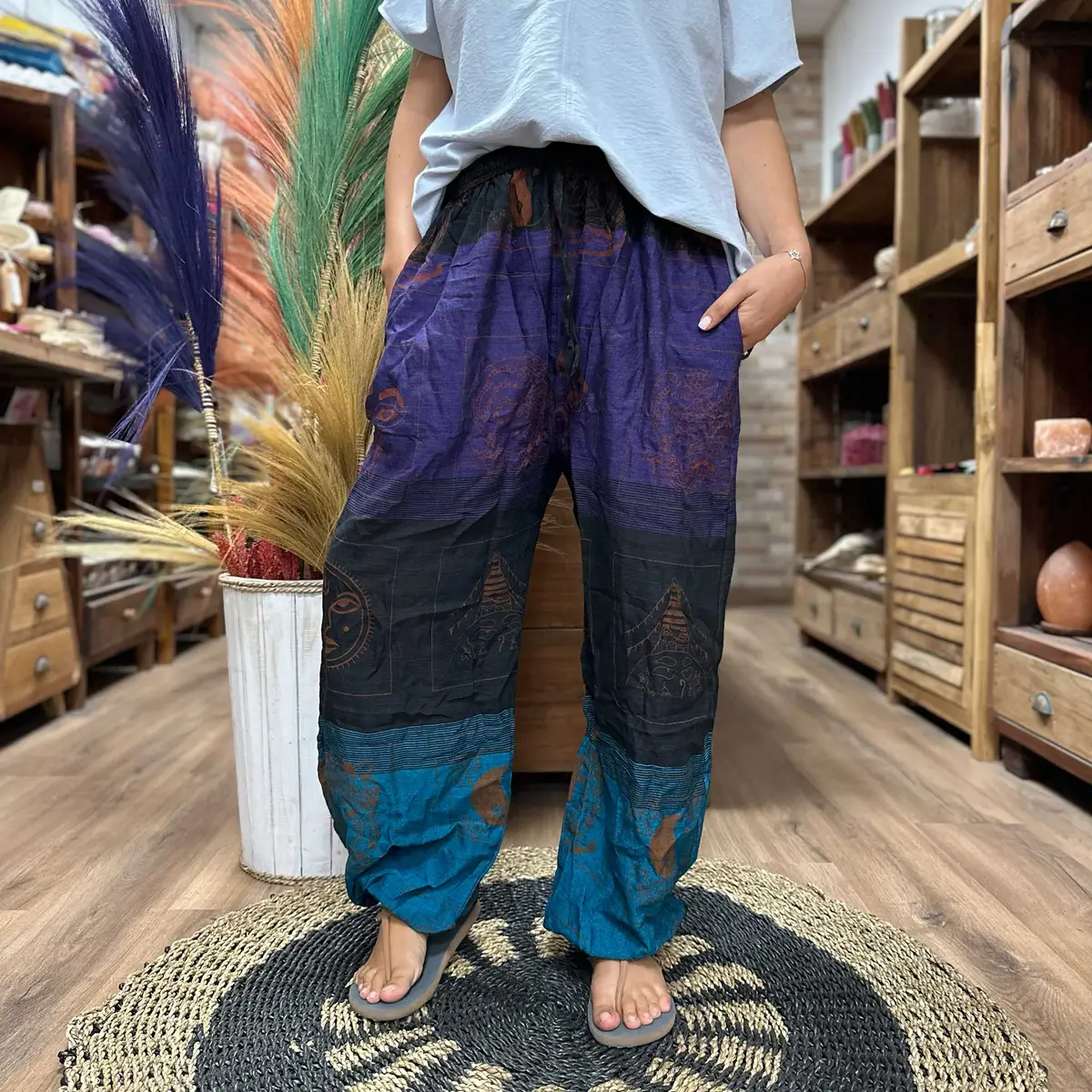Yoga- och festivalbyxor med hög korsning och Himalaya-mönster i lila - produktbild 3