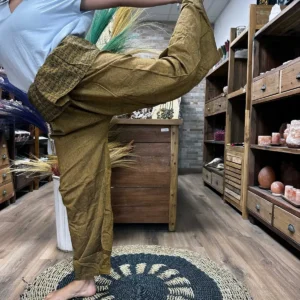 Yoga- och festivalbyxor med mandalamönster i orange - produktbild 6