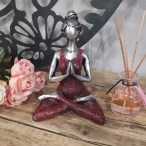 Yogafigur dam i silver och bordeaux 24 cm - produktbild 3