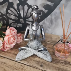 Yogafigur dam i silver och vitt, 24 cm - produktbild 3