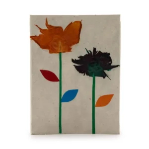 Handgjord anteckningsbok i Lokta-papper med omslag dekorerat med pressade blommor